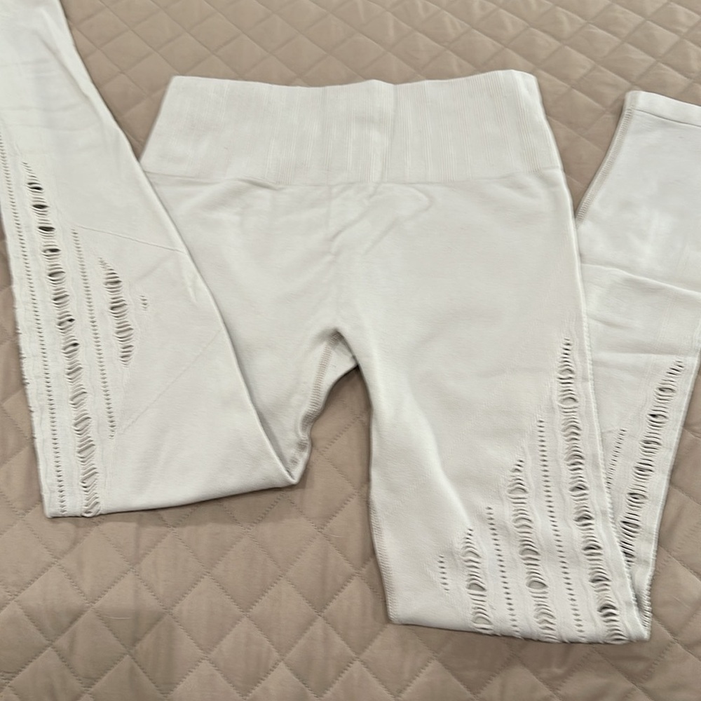 SAVVI 2-pc. Mantra Leggings & Sports Bra Set - Picture 5 of 10
